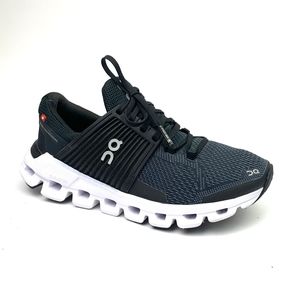 ON Cloudswift Running Shoe sz 5